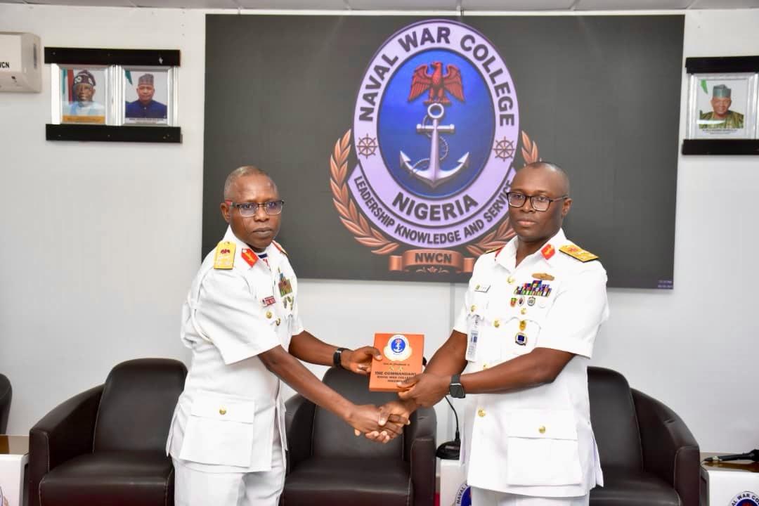 ADMIRAL SUPERINTENDENT NAVAL SHIPYARD LIMITED LECTURES PARTICIPANTS OF COMMAND LEVEL OFFICERS’ COURSE 9 ON EFFECTIVE COMMAND AND LEADERSHIP
